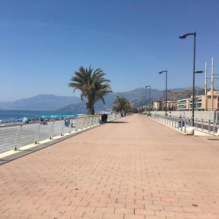 Casa Mare - 250M Dalla Spiaggia Daire Vallecrosia Dış mekan fotoğraf